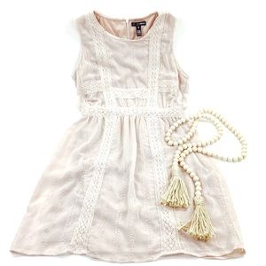 AQUA LACE INSET SLEEVELESS ROSE DRESS